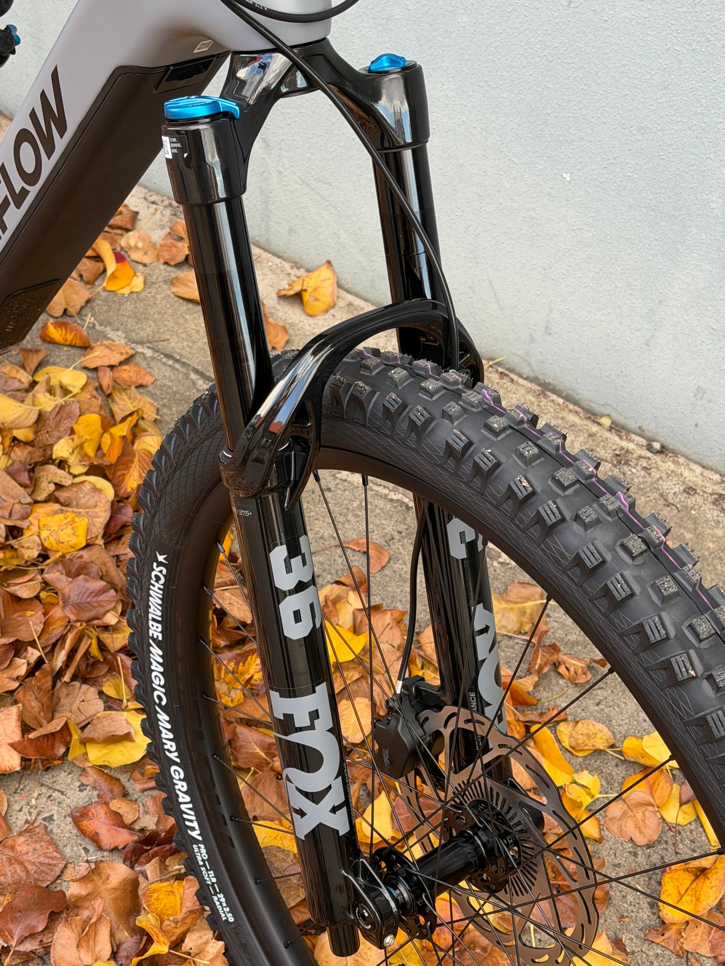 Amflow PR Carbon eMTB 2027