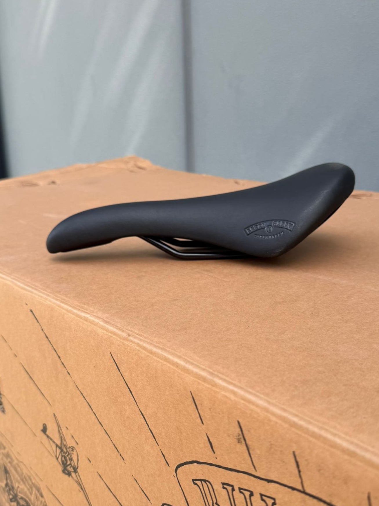 Bullitt Race Saddle Black - Dutch Cargo (AU) - Larry vs. Harry Accessories - Accessories - Bullitt Race Saddle Black